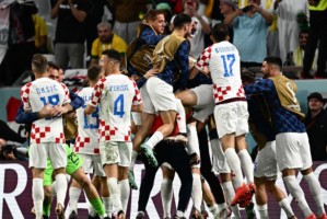  德甲揭幕战上演进球大战创纪录  