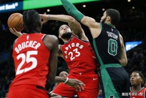  塔图姆35分绿军横扫猛龙  