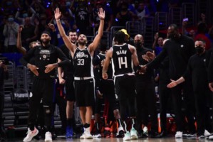  摩纳哥主场迎战强敌，战术调整显奇效逆风翻盘  