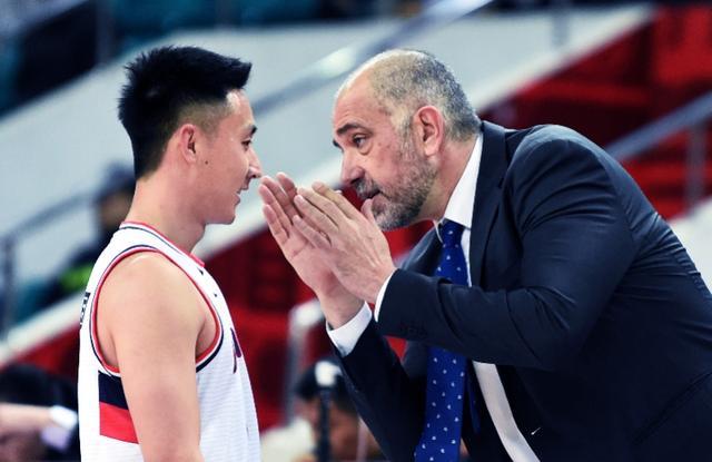  篮网主教练下课助教暂代帅位  