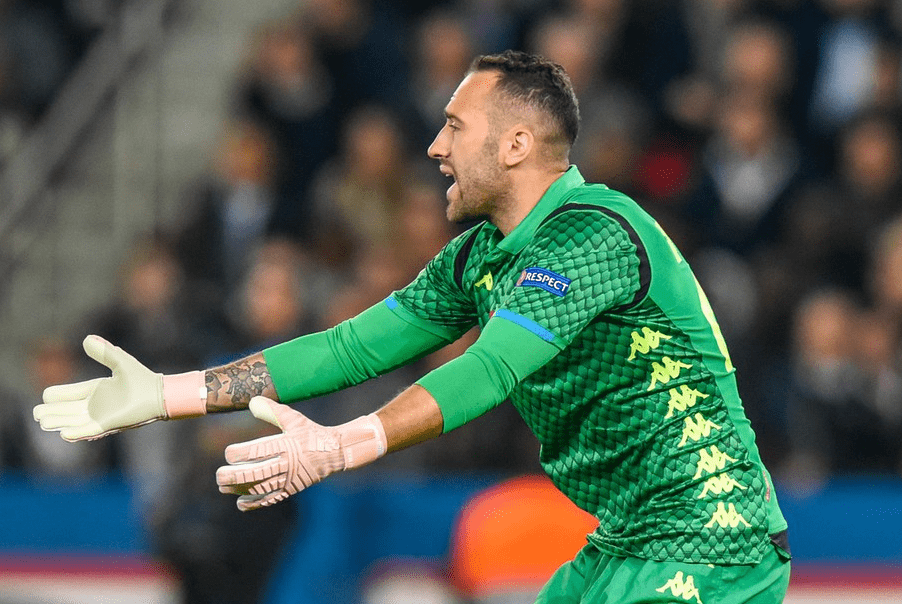  那不勒斯连胜遭终结，奥斯梅恩失点引发争议  